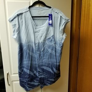 ☃️Nygard indigo/soft blue ombre short sleeved top